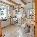 Privat bolig Gemeinschaftsunterkunft 2ez 1dz 2 Baeder - Ruhig Gelegen - Garten, Kueche, Wlan, Parken, Self-check-in, Ventilator