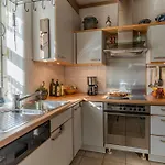 Gemeinschaftsunterkunft 2ez 1dz 2 Baeder - Ruhig Gelegen - Garten, Kueche, Wlan, Parken, Self-check-in, Ventilator Privat bolig *