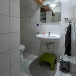 Gemeinschaftsunterkunft 2ez 1dz 2 Baeder - Ruhig Gelegen - Garten, Kueche, Wlan, Parken, Self-check-in, Ventilator * Picher