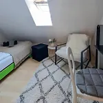 Gemeinschaftsunterkunft 2ez 1dz 2 Baeder - Ruhig Gelegen - Garten, Kueche, Wlan, Parken, Self-check-in, Ventilator * Picher