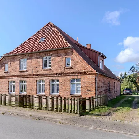 Gemeinschaftsunterkunft 2ez 1dz 2 Baeder - Ruhig Gelegen - Garten, Kueche, Wlan, Parken, Self-check-in, Ventilator Проживание в семье *