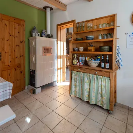 Gemeinschaftsunterkunft 2ez 1dz 2 Baeder - Ruhig Gelegen - Garten, Kueche, Wlan, Parken, Self-check-in, Ventilator * Picher