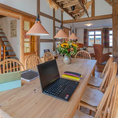 Gemeinschaftsunterkunft 2ez 1dz 2 Baeder - Ruhig Gelegen - Garten, Kueche, Wlan, Parken, Self-check-in, Ventilator Pansiyon *