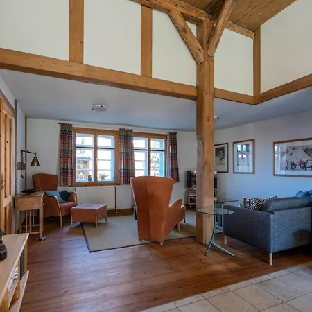 Gemeinschaftsunterkunft 2ez 1dz 2 Baeder - Ruhig Gelegen - Garten, Kueche, Wlan, Parken, Self-check-in, Ventilator * Picher