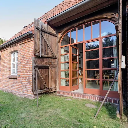 Gemeinschaftsunterkunft 2ez 1dz 2 Baeder - Ruhig Gelegen - Garten, Kueche, Wlan, Parken, Self-check-in, Ventilator * Picher